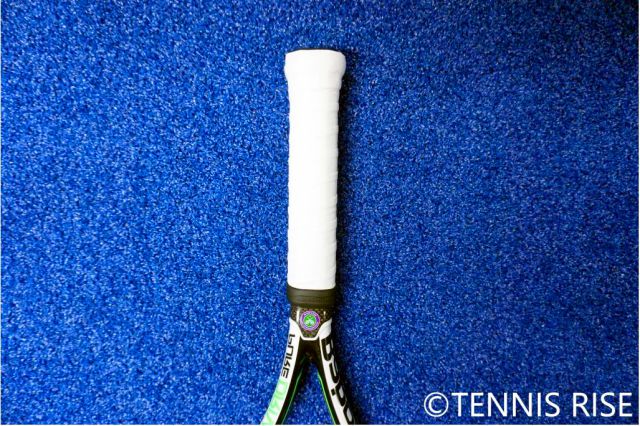 テニス グリップテープ の種類 キレイな巻き方のコツ 動画有 テニスの学校 硬式テニスの総合情報サイト