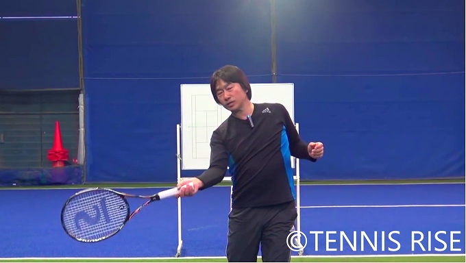 テニス フォアハンドストロークで大切な 左手 の使い方 動画有 テニスの学校 硬式テニスの総合情報サイト